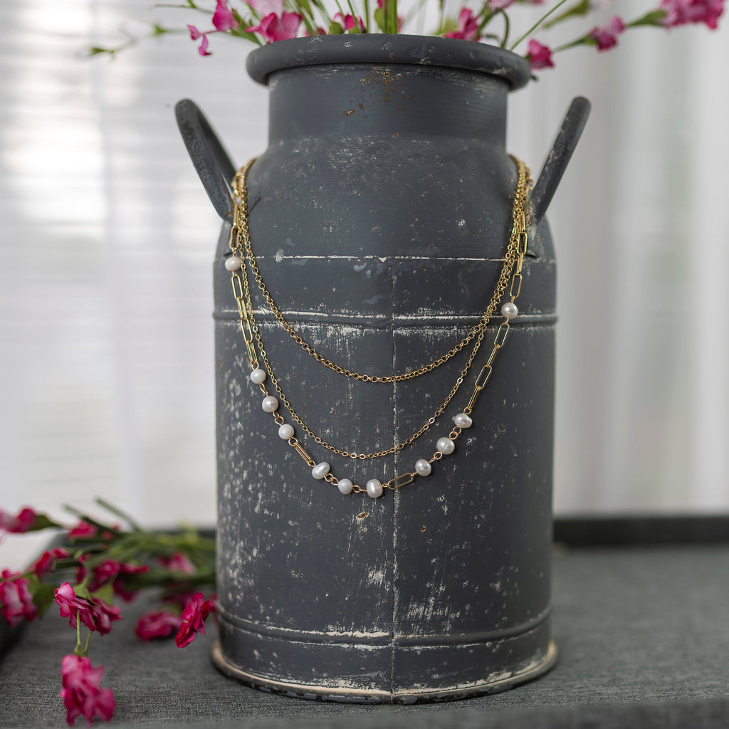 Coquette gold necklace - P's One-Stop Shop 