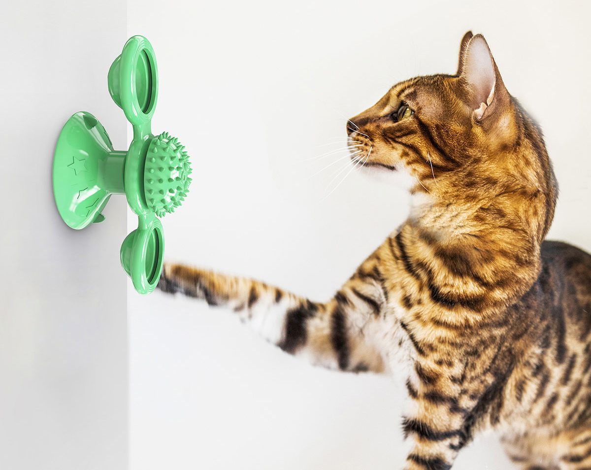 Pet Life ® 'Windmill' Rotating Suction Cup Spinning Cat Toy - P's One-Stop Shop 
