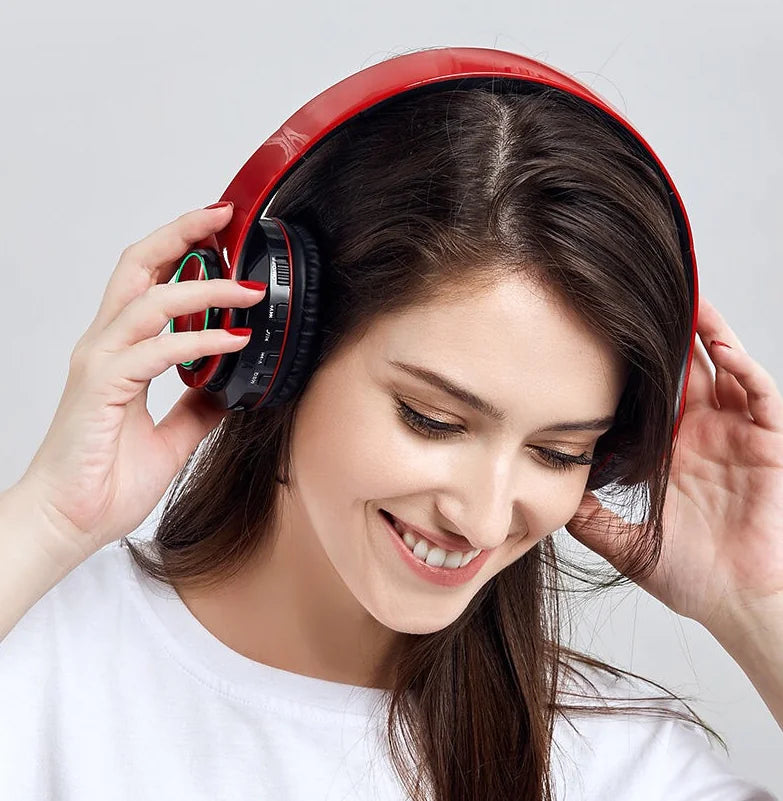 Super Bass Wireless Bluetooth Headphones Foldable Stereo Earphones Headsets Mic - P's One-Stop Shop 